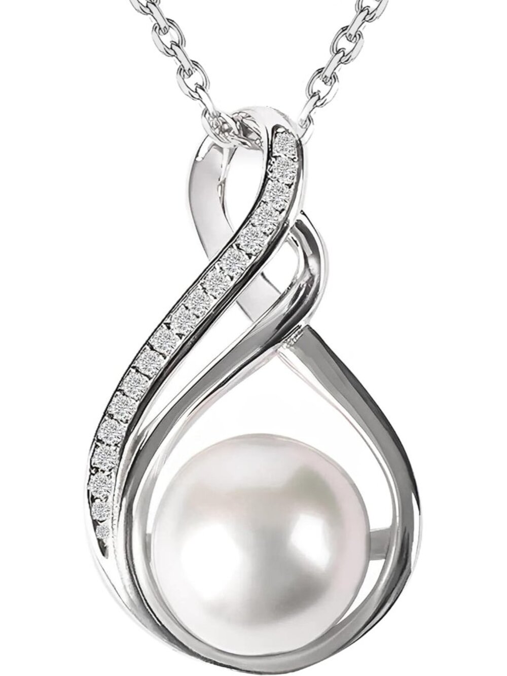 Elegance in Every Pearl: 18k Gold-Plated Freshwater Necklace for Women